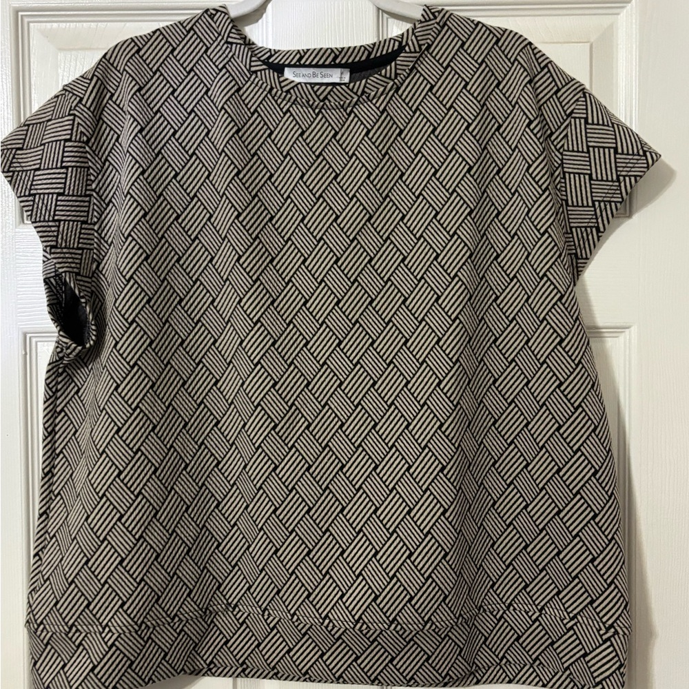 Geometric Pattern Black and White Women's Shorts - Unbranded - Picture 2 of 8